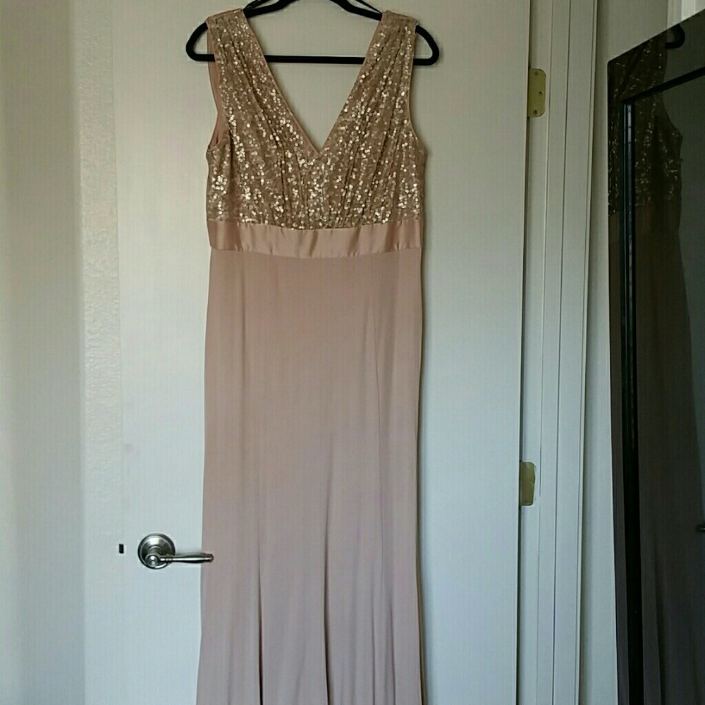 Vera Wang mother of the bride dress.
